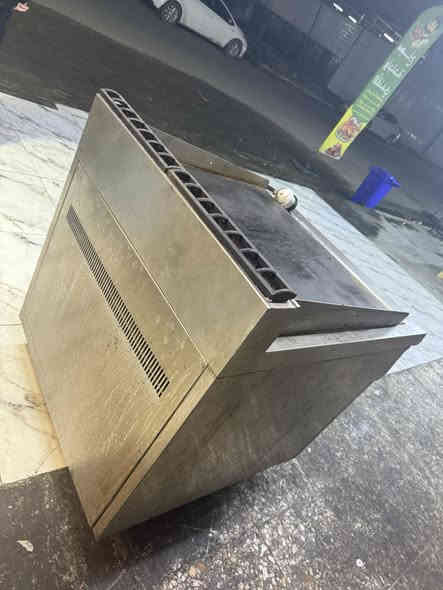 غراض مطعم للبيع ستخدام 10 ايام فقط 
موقع حي الحسين مقابيل ملعب حي الحسين / بغداد /
***********
للاستفسار
