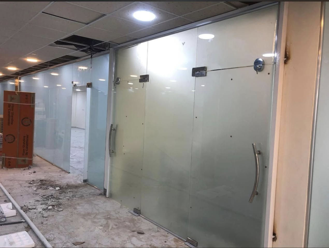 الاخويين للزجاج والمرايا
نعمل كافة الأعمال الزجاجية العادي والمقسى 10 مل و G60 والالمنيوم ونعمل كافة المحلات والواجهات التجارية والبنايات

للأستفار الاتصال عل الارقام التالية.
*********** سيد حسن
*********** سيف القريشي
