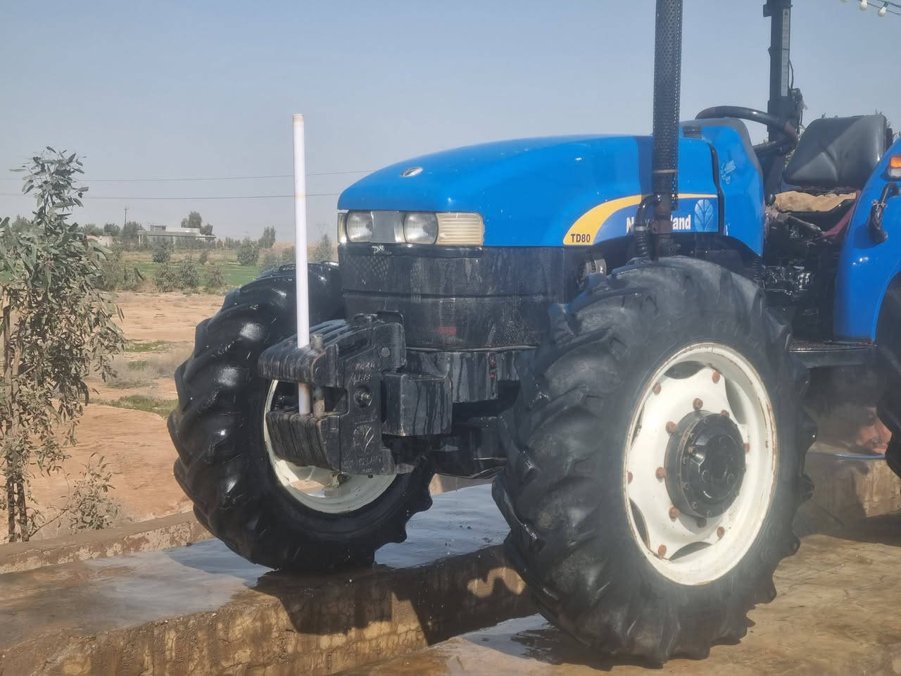 مكينة ني هولندا للبيع حجم ٨٠ جديد رقم اربيل تحول  تايرات الشركه موديل ٢٠١٩
المكان ديالى
 الاستفسار والاتصال ‎***********
