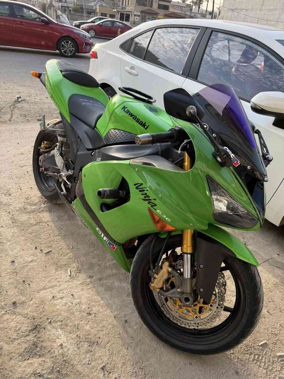 السلام عليكم
كوزاكي نينجا ZX-6R 2006 وارد يابان دخول جديد 
بدون رقم ماشية 39 
مكفوله من كلشي 
عليها غراض من اليابان جاملغ كاربون مري جانبيه جامه اماميه سوده لايتات زنون عالي ناصي 
الدراجه كلش جديده وقويه 
مكاني بغداد المنصور 
***********

