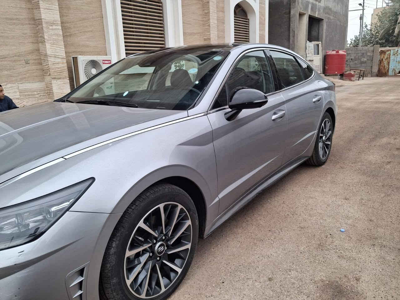 للبيع سوناتا 2023
خليجي 
 السعر 220 بيه مجال 
فول مواصفات 
السيارة ماشية الف 38KM
سيارة بحالة الوكالة 
مكفوله كفاله عامه
المواصفات ..
1-بصمة ابواب لمس. + تشغيل + صندوق 
2- بانوراما (فتحة سقف ) + بردة سقف كهربائي 
3- 4 كاميرات امامي خلفي جوانب 4K + مركزية
4-  دشبول دجتال متغير 3 الوان 
5- كشنات خلفية هيتر 
6- كشنات كهرباء + كشنات خزن ميموري 
7- كشنات تدفئة + كشنات تبريد 
8- لايتات 4 عدسات زنون عالي ناصي
9- 4 رادرات + توقف تلقائي 
10- انارة داخلية مركزية لون احمر بلادي بيبان ودشبول
11- حساسات امامي + خلفي
12- كاميرات جانبيه بل اشاره في الدشبول
13-  شاشة الحجم الكبير 12 انج + تحكم عام عل سيارة
14- سستم صوت BOSE الصوت 12 سماعه ودمام 2
15- هاندبريك بصمة + اوتو هولد للتوقف في الازدحام
16- شاحنة طوارئ شحن سريع
17- منافذ USB امامي خلفي + اشاير مري                       18- تبريد قطعتين + تبريد شاشه منفصل
19- صندوق الكتروني يفتح عند الاقتراب
20- محرك 2500 
21- لدات امامية + بكلايتات لد  
22-شفتات بل ستيرن كير ( تبترونك رياضي )
23- نضام المساعدة على الاصطفاف
24- نضام الترحيب عند الاقتراب داخل وخارج السيارة
25- ويل سبورت 18 + ماسحات اوتو تشتغل بل مطر
26- 5 وضعيات قيادة + تغير اللون في الدشبول 
27- نضام تحديد المسار للسياقة بين الخطوط
28- مستشعرات بل باب من تفتح الباب تتوقف السياره
29-اضائة ليد داخلية اكثر من 10 الوان
30- تحكم بالسيارة من خلال الموبايل بخاصية 
31- نظام اناره ترحيب الصوتي
مكان السياره البصرة
اتصال + واتساب 
***********
