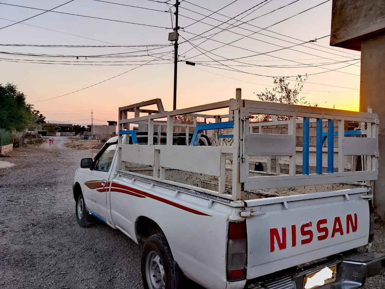 هەموو زانیاریەکانم نوسیوە بەوردی بیخوێنەوە خۆت یەک لا بکەوەئینجا گەر مشتەری تەلەفۆن بکە ***********
نیسان2002👈ئاڕم پلاستیک هەولێر عام بۆیاخ کڕیومە فەحسم نەکردووە تۆحیسابی وەرگەڕاوی بۆبکە👈 بڕاوە نییە
👈 کگێڕ مەکینە ئەکسل بەشەرتی فیتەر چوار تایەی لۆک  هی ماڵی خۆمە ژێر کەسابەتە نرخی47 گەڵا چل وحەوت گەڵا قفڵ تەرایی پێبکە هەر عەیبێکی هەبوو چەندی پارە قابیل بوو بۆت دەشکێنم  ناونیشان/ بۆسکین لە ڕانــیـە
