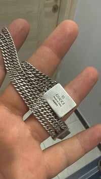 اسوار ايطالي ماركة GUCCIالوزن 39.8 سعر الغرام 4500 قفل 07722443020