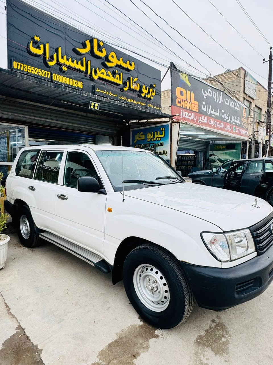 لاند كروزر  2003. رقم بغداد ب اسمي
سياره كفاله كير محرك تبريد صدر اكسلات
فور ويل شغاله كلها مكفوله من صبغ. عدا بارد ب هلال. وباقي كله كفاله صبغ او ضربه ب 150 وبيها مجال  كير عادي سياره   رقم
***********
واتساب *********** بغداد, العراق
