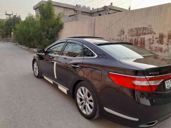 للبيع ازيرا 2012خليجي
كفاله عامه من الصبغ والبارد 
لون جوزي
كل التفاصيل مذكوره بالمنشور
_______________________
موصفات السياره فول موصفات vip
1/بصمة تشغيل +ابواب +صندوك 
2/بنورامه 
3/حساسات امامي +خلفي 
4/زراكات لايت 
5/داخل قرميدي جلد
6/داخل كله لدات 
7/كيجات اكتروني 
8/ كشنات كهرباء كل الوضعيات 
9/بردات ابواب +الخلفيه كهرباء 
10لايت كهرباء يصعد وينزل 
11/لايتات وبك لايت لد نهاري وليلي 
بيه هواي موصفات 
.............................................
السياره عليه ادامه كامله تخم تاير 
صدر امامي خلفي +دبلات كله جديد 
دسكات جدد 
بلكات +مجاول +فيت بم ولعبوه مالته كله جديد 
مبيه نقص بكد البرغي خير من الله 

_______
هونداي أزيرا 2012 فول مواصفات 
محرك v6 3000 
_______________________________

كلشي مذكور بالمنشور  بأدق التفاصيل
_______________________________

كير و محرك مكفولات كفاله عامه  لا صوت رواجز ولا شي 
_______________________________
رقم بغداد رقم وسنوية كله جديد 2029 شرط التحويل مباشر 
_______________________________
سعر السيارة : 135وبيه مجال  ورقة وبيها مجال جدا بسيط
_______________________________
مكان السيارة : بغداد الكرخ
_______________________________
للأستفسار : 

*********** متوفر واتساب/وتصال بغداد
