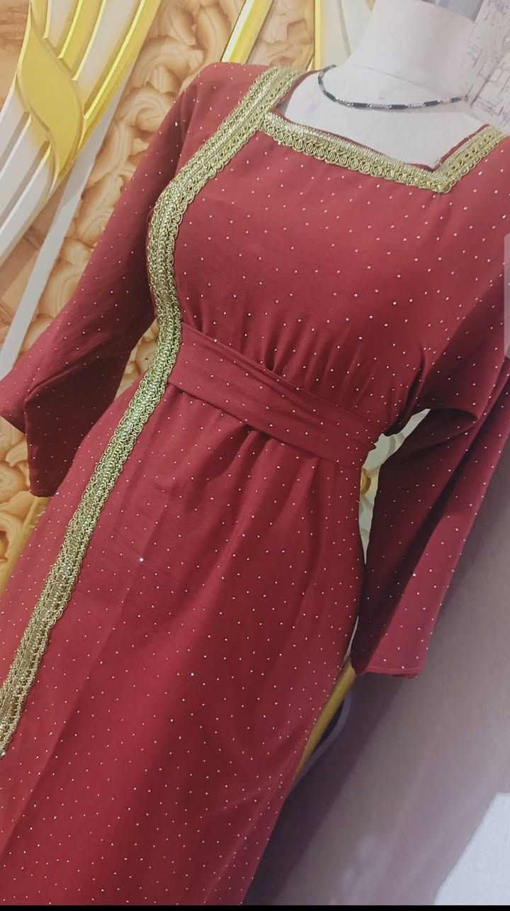 #المشاريع_الصغيرة هلا بنات حبيباتي خياطة دشاديش بيت وفساتين حسب الطلب موجود اقمشة انواع والوان الي تريدوة ❤
موجود توصيل لجميع المحافظات🥰💓


**إذا كنت صاحب هذا الإعلان وتريد حذفه لأي سبب، رجاءا أرسل رسالة إلى الدعم الفني**