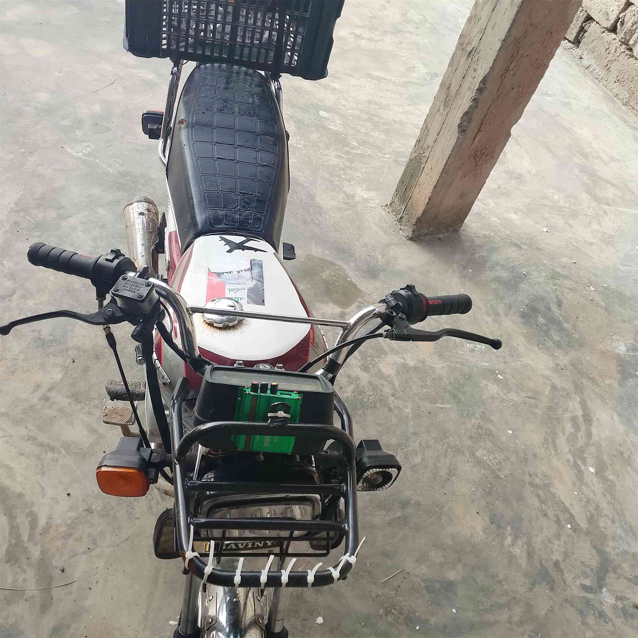 موطور للبيع موديل 20
جاهز من كهربائيات سلف كلو شغال
العنوان الساحل الايسر قريه الطالعه
السعر 450 
***********
