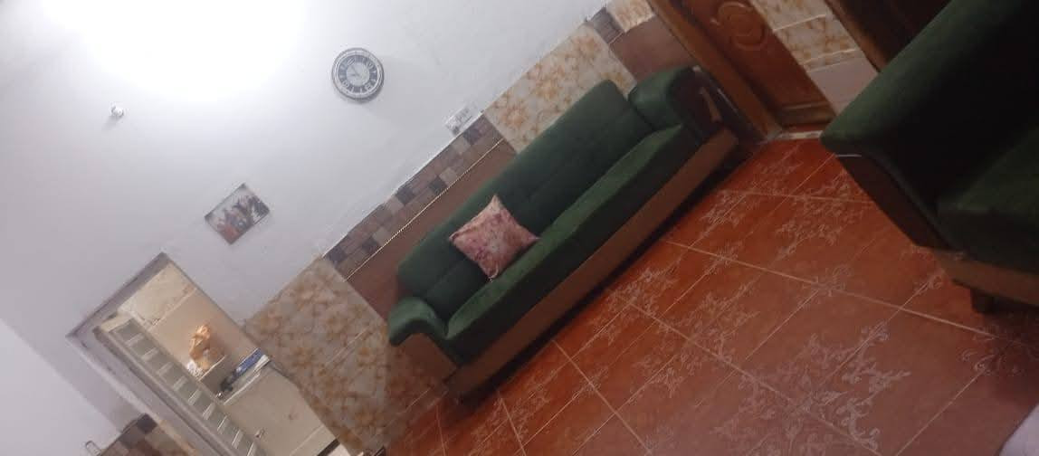 سلام عليكم بيت لبيع نهاوند الوله اول شارع قريب عل شارع لعام ٢٠٠ متر طابقين لاستفسار نتصل ***********
