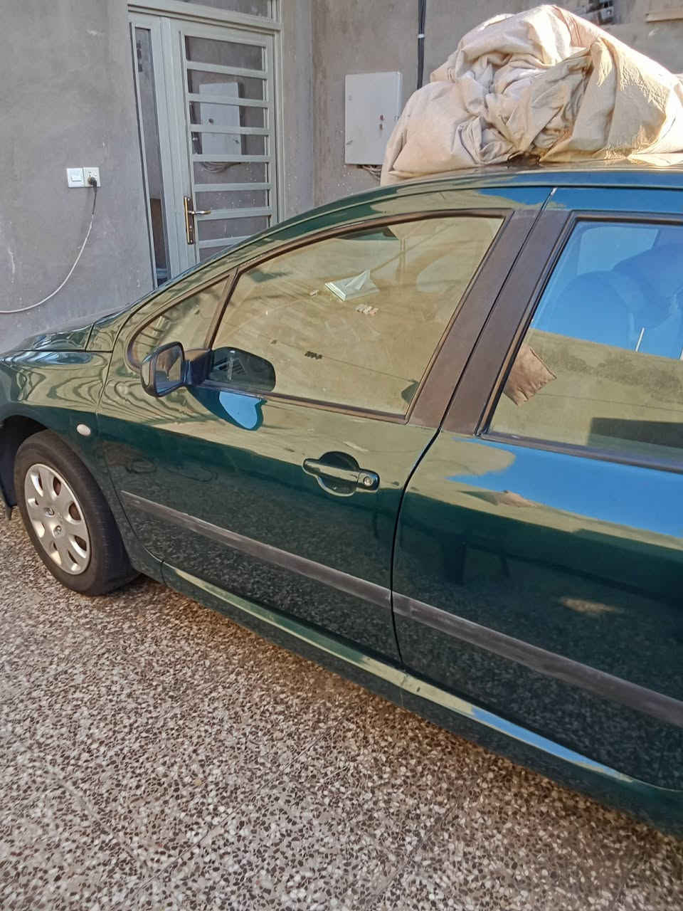 بيجو 307 موديل 2005 سيارة مكفولة من كير صدر محرك تبريد السيار باسمي للتواصل ***********
