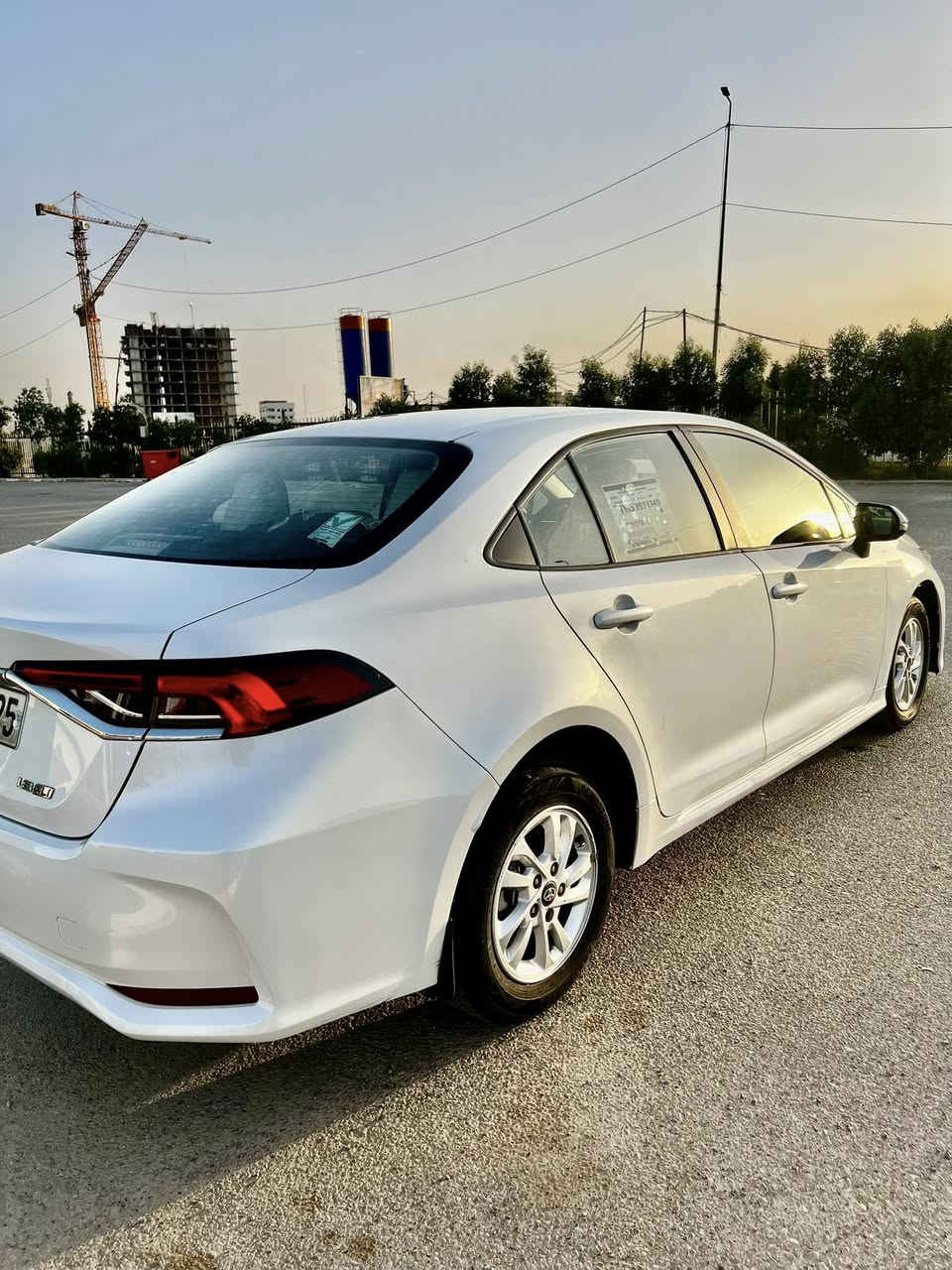 كورلا 22 بانزين ساز
ماشية 61 الف
بيها تبديل بنيد 
السعر 140 وبيها مجال بسيط 
***********
