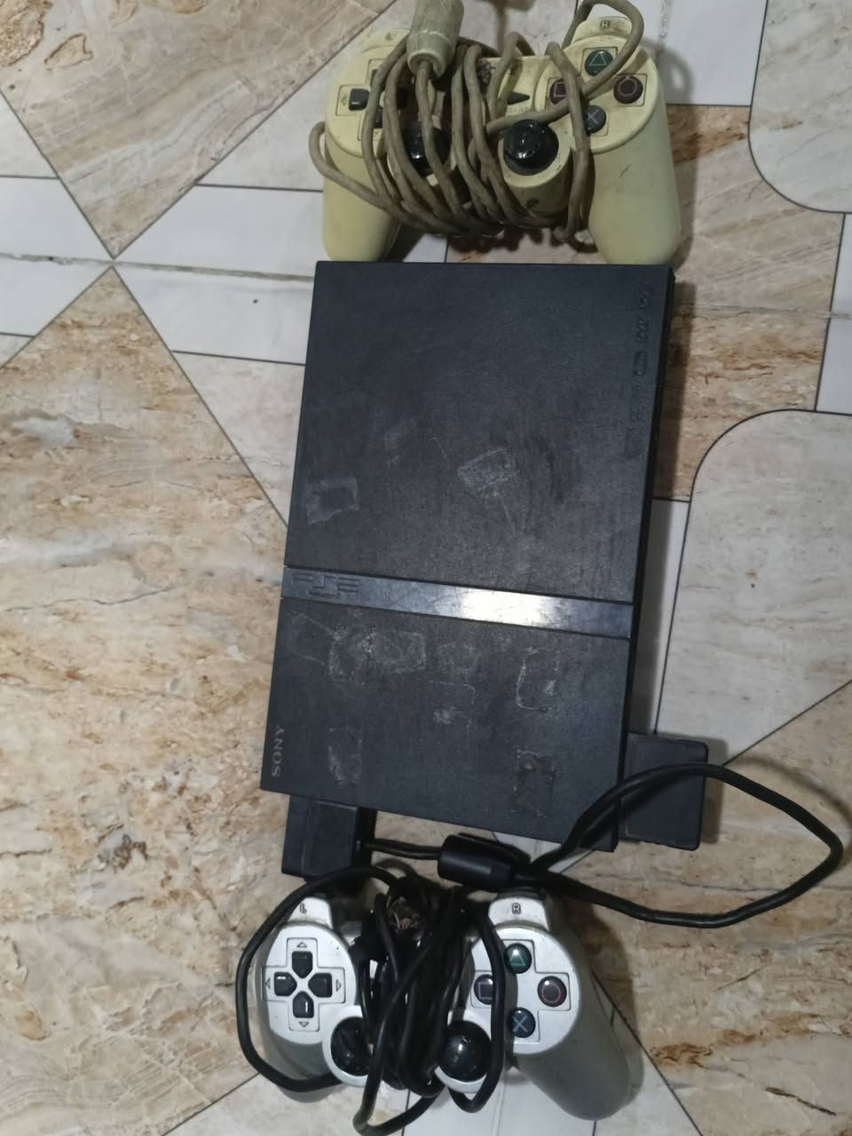 سوني 2نضيف شرط شغال هوا ول يدات للبيع السعر 35وبي مجال ***********بس وتساب بي الرقم المكان جانب الايمن 17تموز
