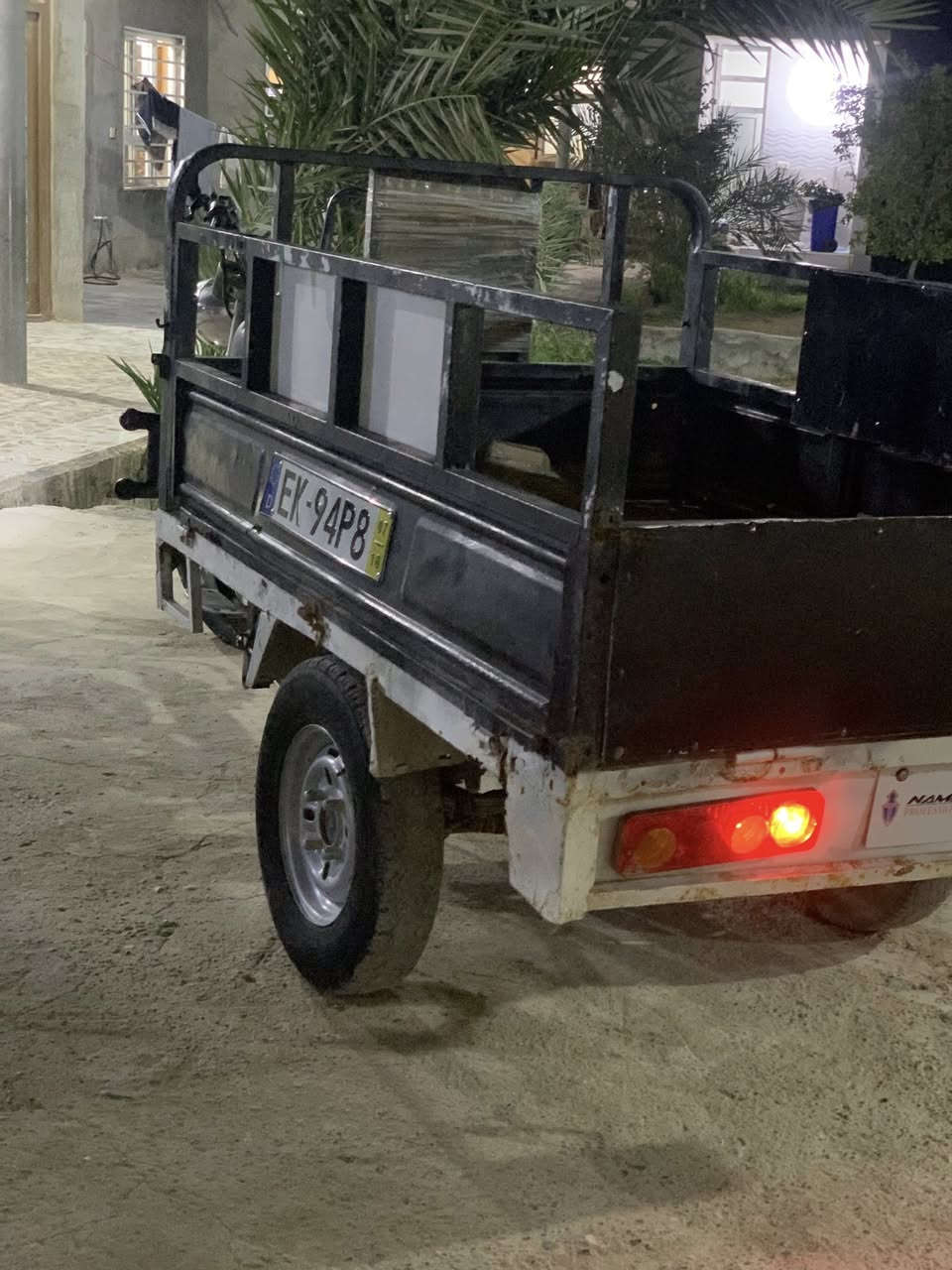 السلام عليكم ستوته MTR لايت بك لايت كلو شغال بلك راس بلك عقل كلو جديد ستوته حلوه و ناعمه سلف هندر كلو شغال شواصي ركبه قطرت لحيم مابيها مراوس ب موطور 
رباعي اربع تيارات مكان صلاح الدين العلم 
الرقم ***********
