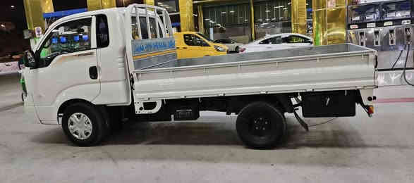 سەرەتا بەناوی خوا 
کیا بیلاد 2013 
سعری 64گەڵا
تەبرید ساردوو گەرم 
بریکی بەسراوە 
کارەبای کامل 
ئیستۆ پی دووای بەسراوە 
ناو بۆدی بەسراوە 
دەعمی دووای بەسراوە
6تایەی لۆک 
تایەی دووای کراوە بە13
قەترە غایزی نییە
کامل جایزە 
بەس چەمچە ی کەمە
***********
***********
