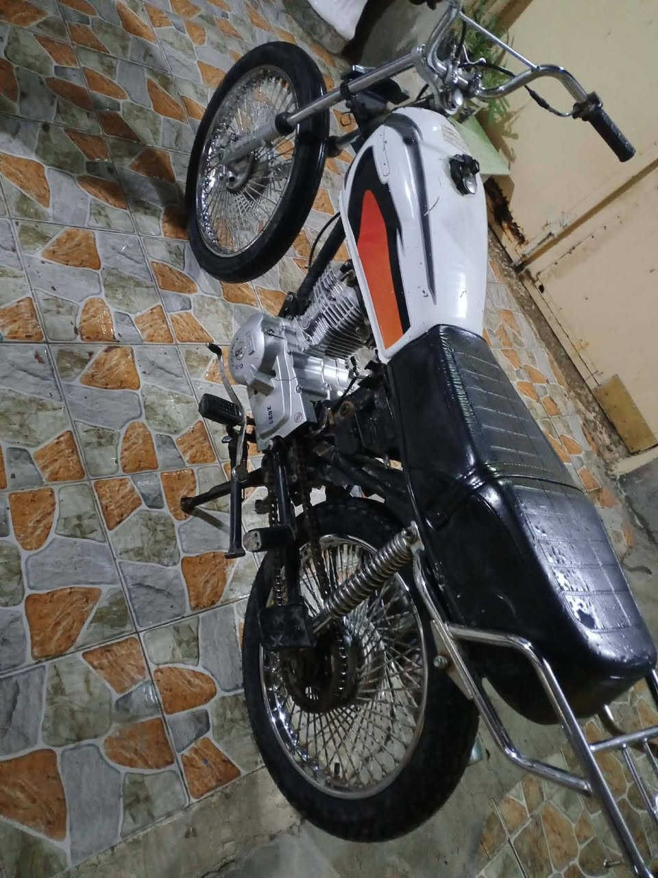 السلام عليكم دراجه للبيع 2023 دراجه نظيفه السعر 350 ***********
