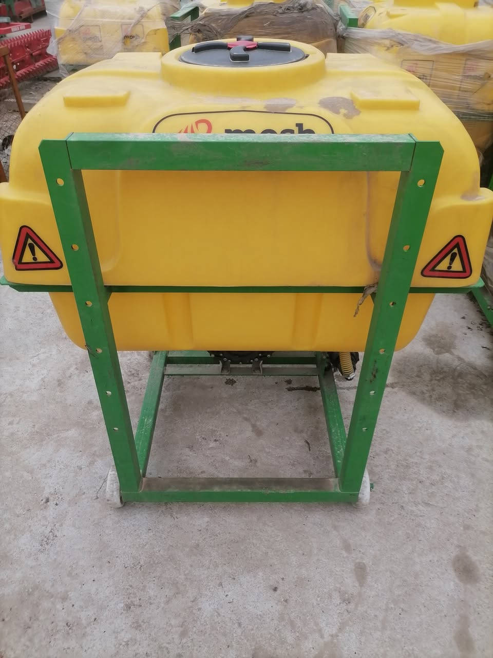 مرشة للبيع ٤٠٠ لتر جديدة هاتف ***********
