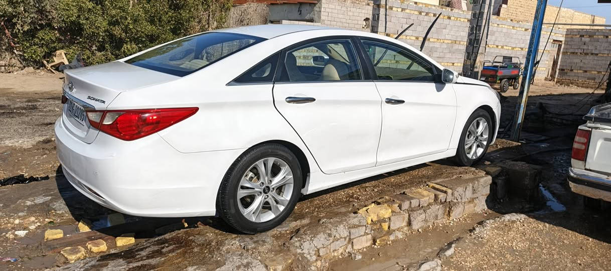 للبيع 2012 مكفوله مكينه 2400 حداديه تخم تاير جديد كرتون كله شغال مابيها اي نقص
***********
