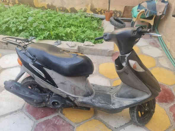 سلام عليكم دراجه 120 ادرس ياباني  مكينه تخبل وناعمه كفر بلادي سعر 400 مكان بغداد المعامل ***********
