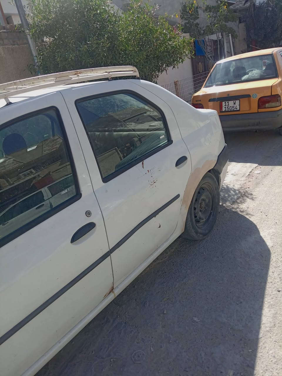 رينو لوكان موديل ١٣ سيارة باسمي رقم واسط مراوس بسيارة فان حمل  أو سيارة ٧ راكب
مكاني بغداد الكرخ البياع
***********
