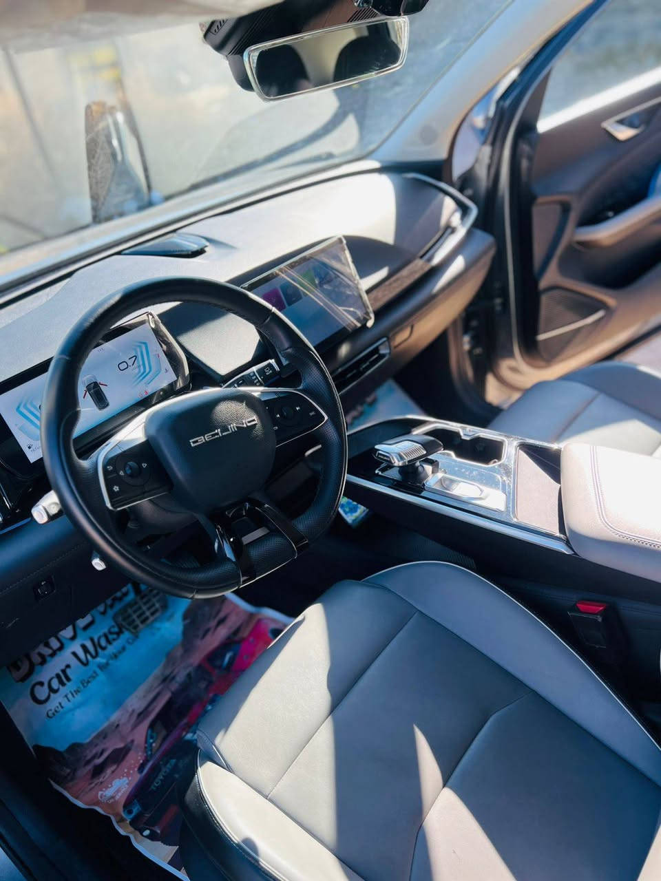 على بركة الله ... من رخصة الادمن
سيارة للبيع من نوع بايك X55 موديل 2025 ماشية 18350 كم حقيقي  السيارة تعتبر زيرو السيارة مكفوله كفاله عامه من الصبغ والتبديل ما عدا هاي الشخط الي موضح بالصور شخط بسيط حتى خليته بدون صبغ  السياره كير DCT المرغوب والمحرك 1500 توربو علما ان الكير والمحرك مكفولات من كل شي السياره من فضل الله بعده جديده وما متعوبه السياره استلام شركة على ايدي السياره حره تحويل مباشر شرط التحويل السعر (26) مليون دينار  عراقي وبيه مجال للشراي يجي ويدلل للتواصل الاتصال على الارقام (***********) متوفر وات ساب ***********
