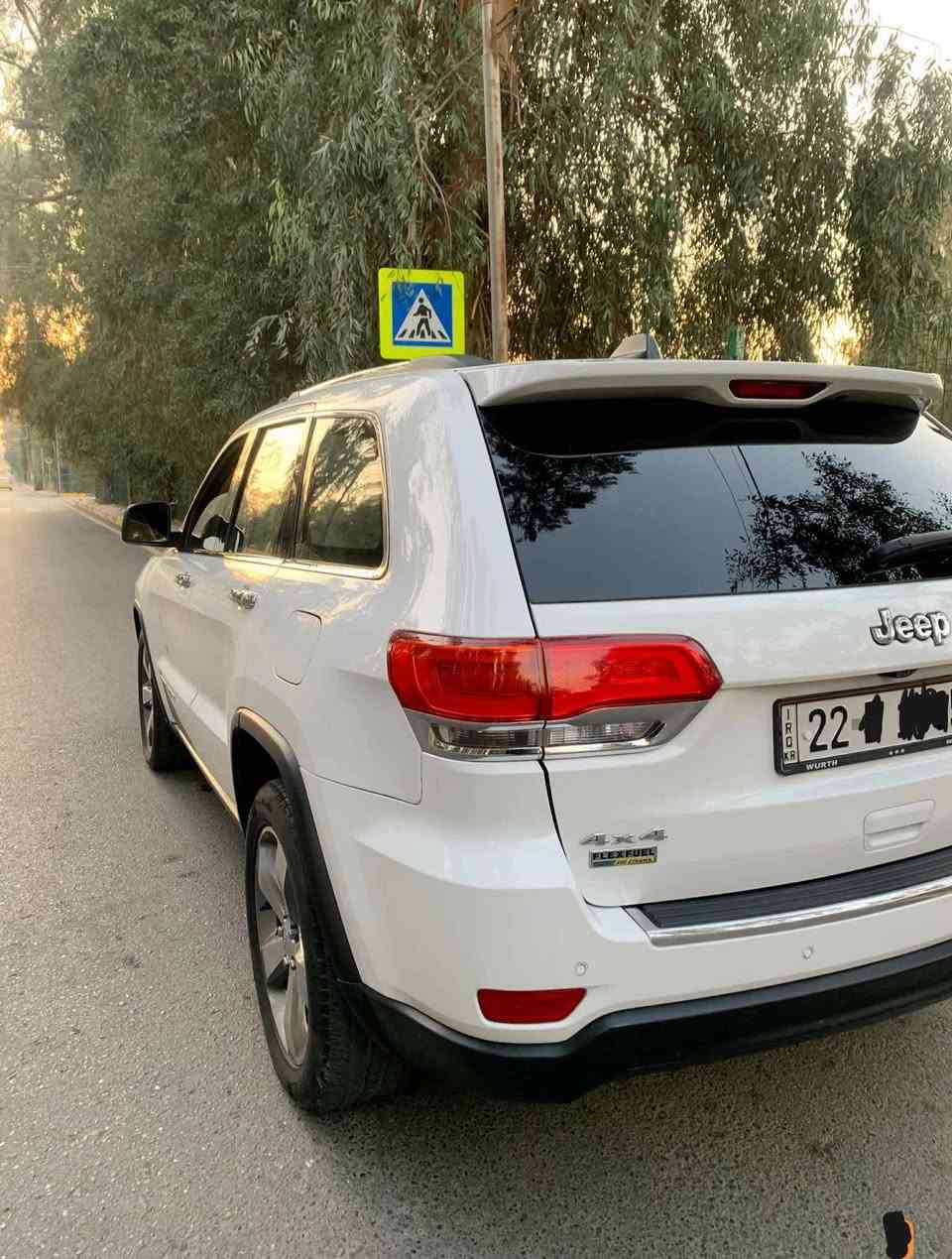 سلام عليكم 🙏

جيب 2015 🚗 v6... 3600 شرط بانزين عادي تمشي بدون دوانز مع تبريد 
رقم أربيل بأسمي سنوية جديدة 🆕
مواصفات فول عدا الفتحة 🔓
بصمة أبواب 📶
صندوق كهربائي ⚡
كيشانات جلد 🛋️
تبريد.. تدفئة كيشانات 4 مقاعد.. الخ ❄️🔥
كير و محرك شرط ✅

سيارة مكفولة كفالة عامة من الصبغ و المعجون و التبديل  🛠️
فقط بيها  باردين على كد اقل الشبر 📉
سياره حلوة ونضيفة مال بيت ✨
مكاني موصل الايسر 📍

اتصال او واتساب 📞
***********

