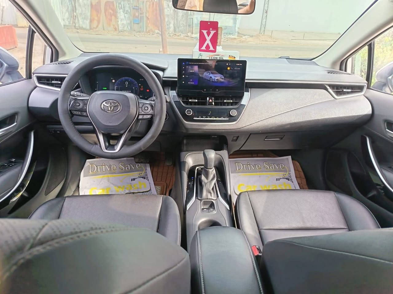 السلام عليكم 
تويوتا كورولا هايبرد موديل ٢٠٢٤ فول مواصفات
بصمة تشغيل 
فتحة
كرسي كهرباء
جلد اصلي
رادار
شاشة كبيرة اندرويد 
ماشية ٢٠ الف
مكفولة صبغ وبارد وتبديل 
السعر ١٥٠ ورقة بي مجال بسيط 
مكان السيارة بغداد البياع او المحمودية 
للاستفسار الاتصال على الأرقام التالية 
***********
***********
