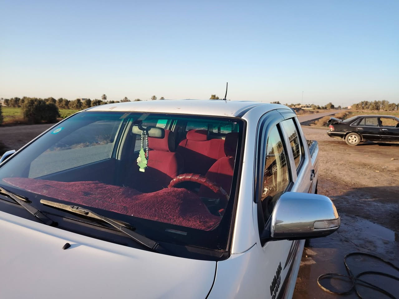 سياره فلاونزا موديل 2015 اوتوا
رقم  بغداد انكليزي  ماشيه 220

سياره مال جناي للتواصل ***********
