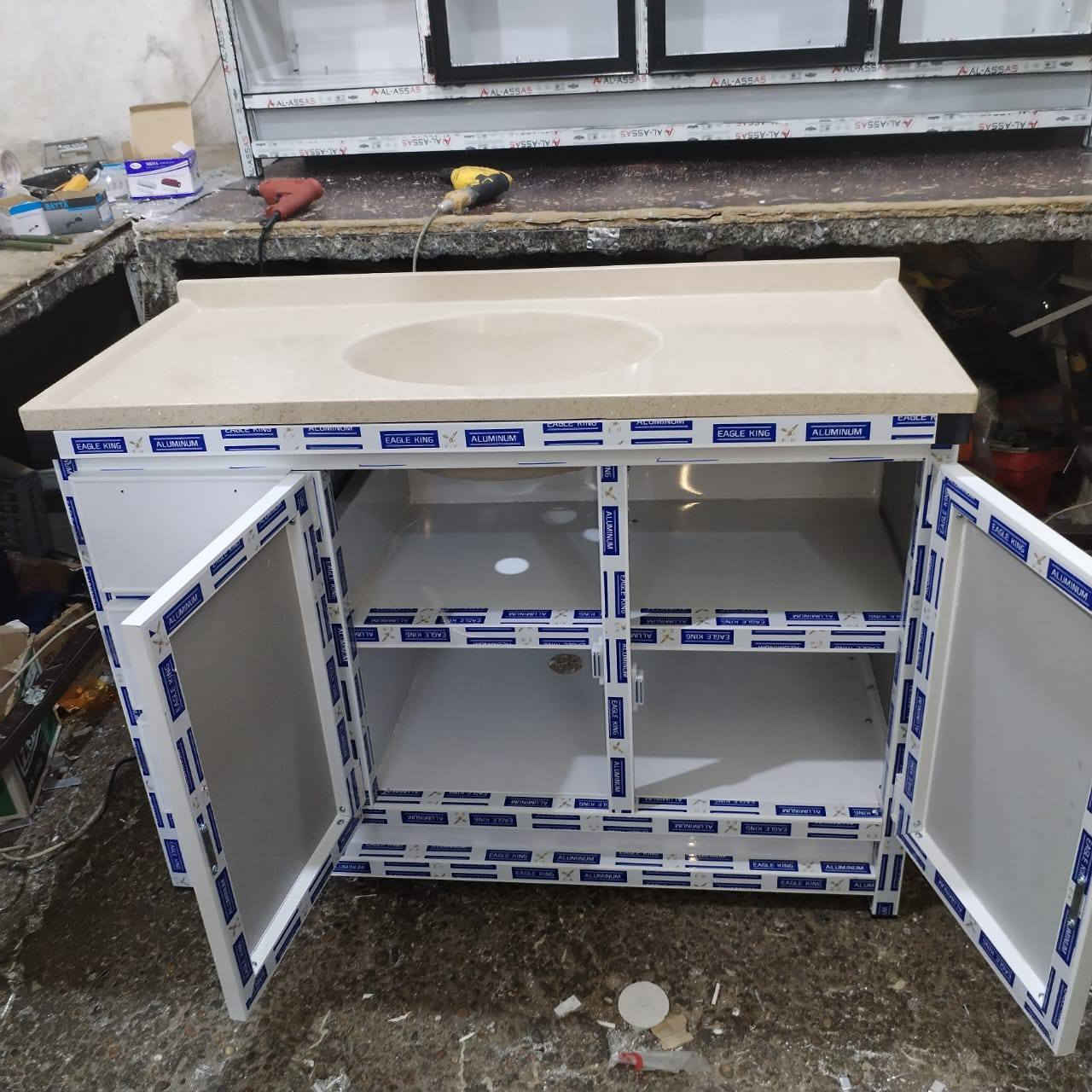 السلام  عليكم يوجد لدينا كاونترات حسب الالوان والقياسات وفصالات وحسب الطلب ولدينا توصيل مجاني داخل بغداد والاستفسار على الرقم ***********  الاتصال على الخاص
