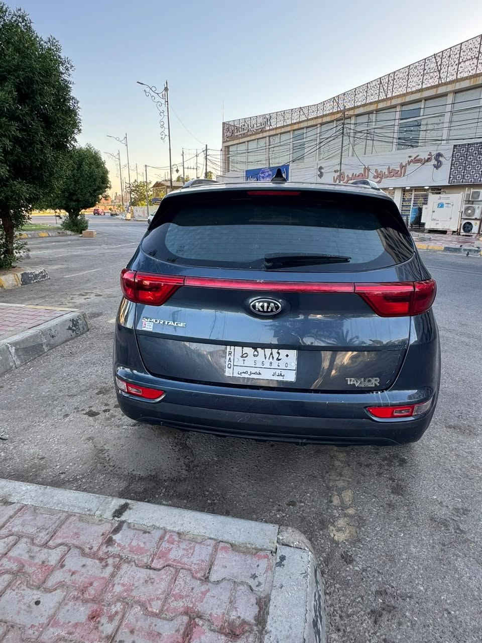كيا سبورتج 2018
رقم بغداد Ex فول مواصفات 

محرك  2400  كير محرك تبريد ثلج كله مكفول 

حادثها كما موضح بالصور بالمنشور 
السعر 165 وبيها مجال

رقم بغداد

مكانها كربلاء 

للتفاصيل الاتصال على الرقم 

‏‪***********‬‏
