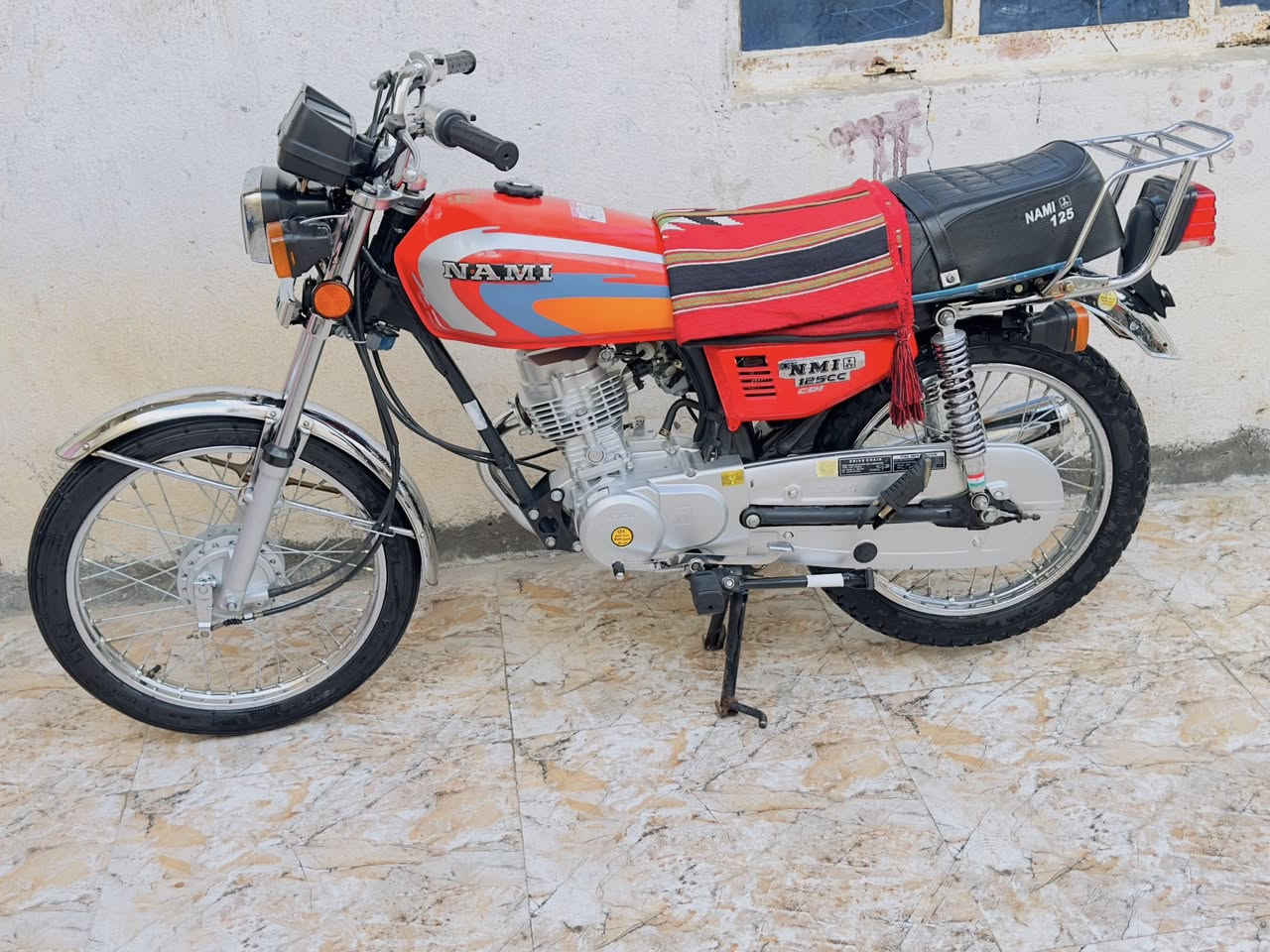 سلام عليكم دراجه للبيع بلاد وراق اصولي موديل 23 وطارعه بل 24 نضافه فول برغي ما مبدل بيها دراجه بلاد مو تعمير شراي بحدمته***********
