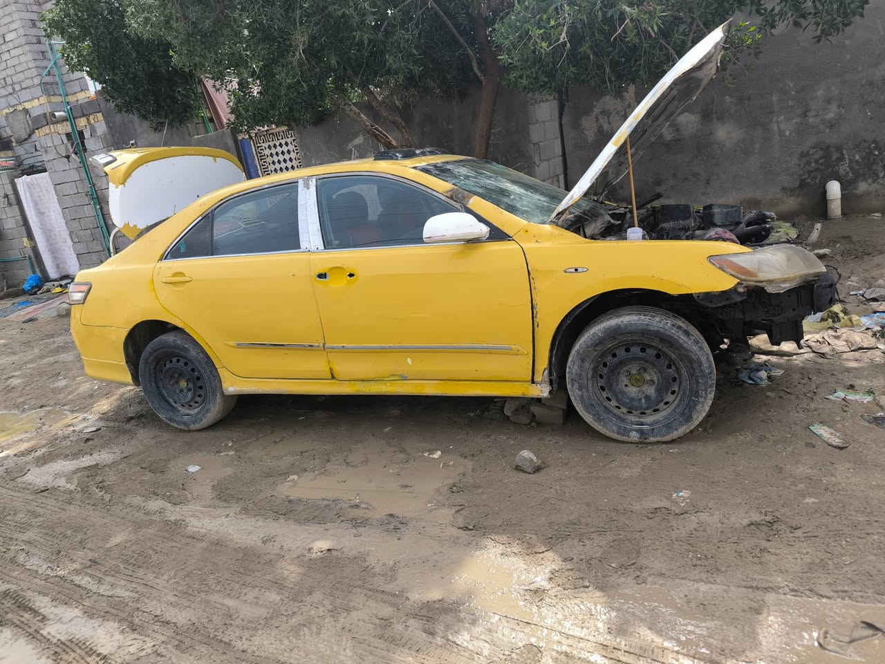 كامري 2009 سنويه صاقطه 21 تريد راعي أو بدون راعي سياره صارت بيهه ضربه وصلحتهه وضلت بيهه نواقص قليله وماعندي أصلح مكاني سوق الشيوخ سياره تشتغل بس تخربط من وره الشوته مكسره بريك فاكس يعني تحملهه بكرين السعر 25وبيهه مجال قليل ***********
