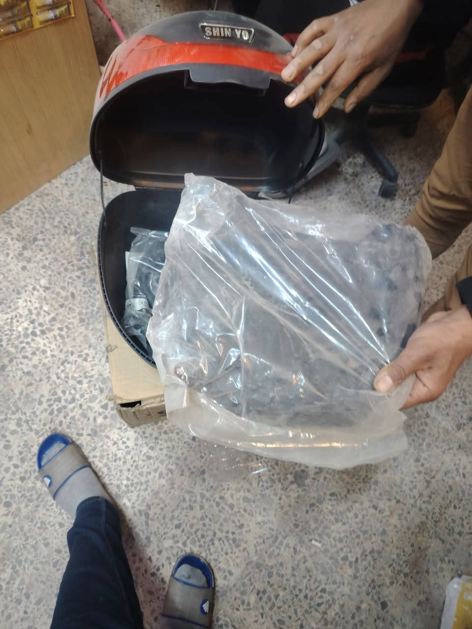 صندوق قواعد ثنين
وراسطاته وبراغيه كتلوك وياه
سعر ٦٠الف
*********** للاستفسار
