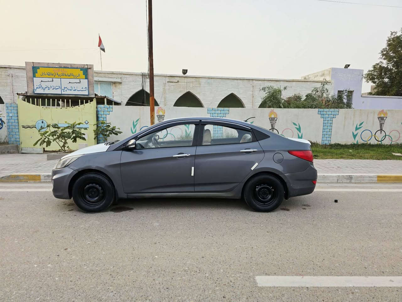 اكسنت 2016 خليجي مكفولة من اي حادث بيه مكانات صبغ جمالية بدون قطرة معجون مكينة كير حدادية تبريد كل جديد اي نقص مابيه السعر71 رقمي *********** مكان السياة حلة المركز
