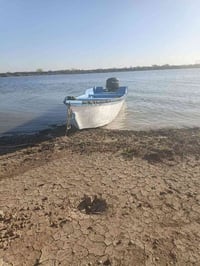 زورق • طول ٦م • بصره ابو خصيب