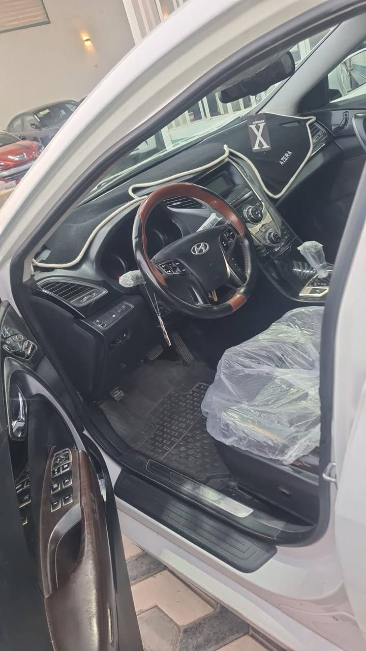 السلام عليكم ازيرة 13فول مواصفات6سلندر بنوراما اربيل
بيهة قطعتين من جهت باب العبري
ملاحظة بيهة كير كايم 
بيع او مراوس أقل منها
للأستفسار *********** مكاني النجف
