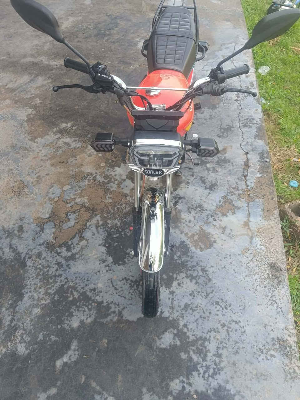 متاح للبيع دراجة 25زيرو بعدهة قبل كم يوم نزلتهة رمبة كلشي شقال ضاقطة وزنجيل شلعة معدل تخبل ناعمة فول السعر 925 المكان بغداد سبع البور او جسر ماجد  *********** الشراي يتصل مامتواجد هنا
