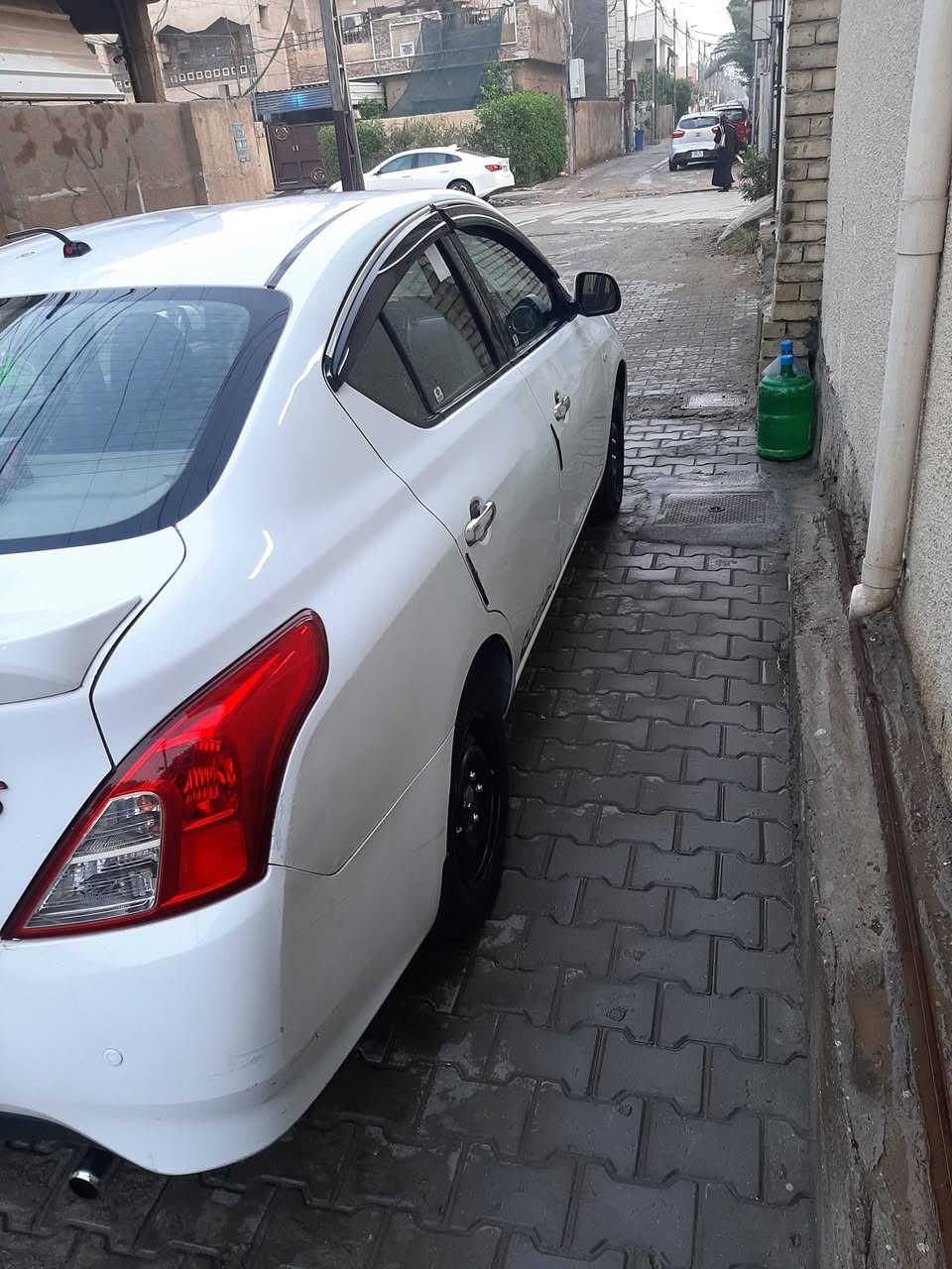 سلام عليكم ... نيسان سني هندي للبيع موديل ٢٠١٩ ماشية ١٣٣ الف بيها بارد فقط اسفل الباب الخلفي الايمن ومكانات زغار بارد حسب السونار المرفق وطلقة بالقمارة وباقي السيارة لا صبغ ولا معجون محرك كير صدر كهربائيات تبريد كلها تمام شاشة وكامرا وحساسات داخل نظيف  رقم بغداد بأسمي سنوية لحد ٢٠٢٩ سعرها ١٠٥ وبيها مجال مكاني الدورة الميكانيك للاتصال *********** ملاحظة .. الرجاء قراءة التفاصيل قبل الاتصال .. تحياتي
