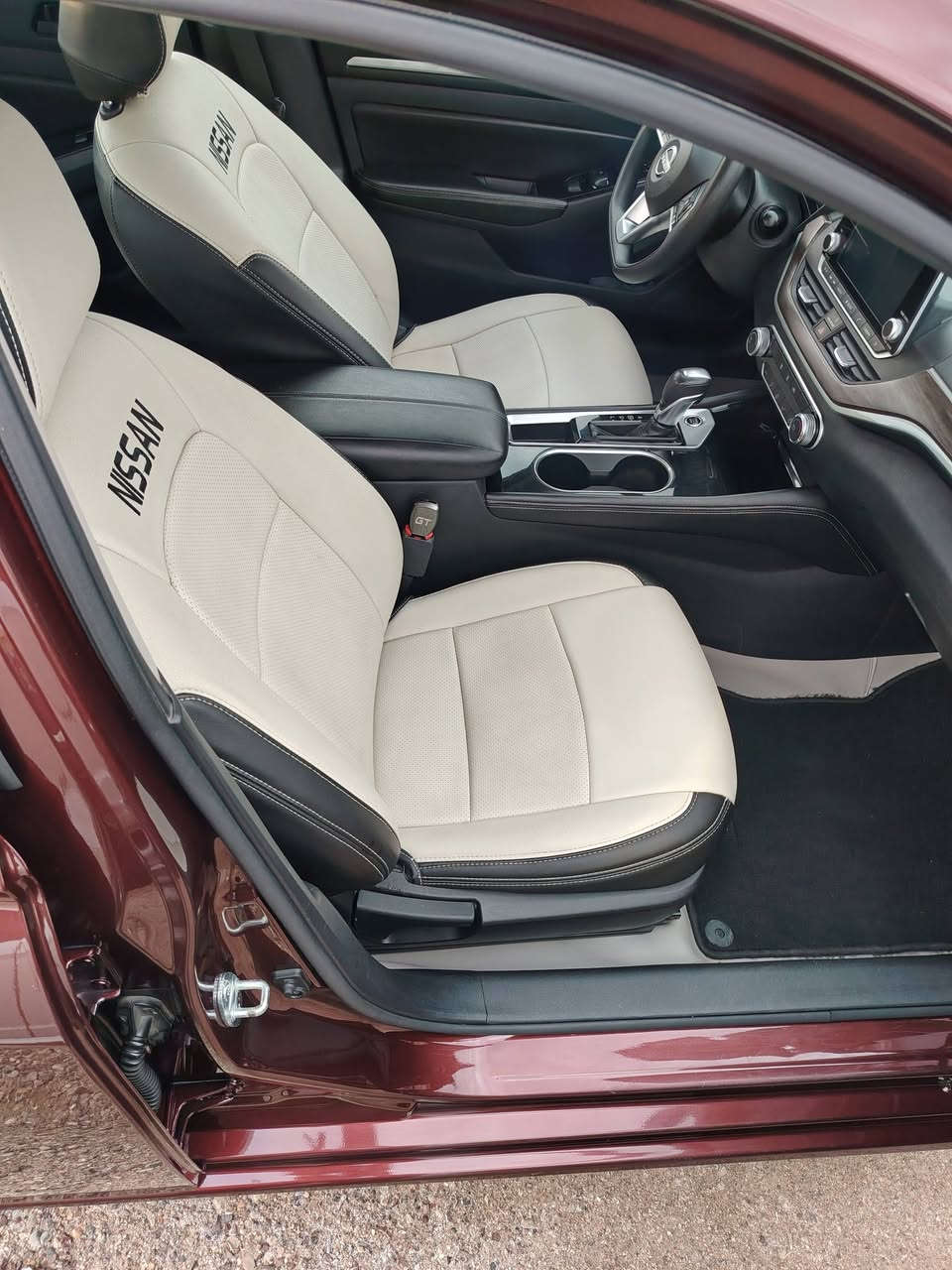 نيسان التيما 2023 فئة SV
فول عدا الفتحه مواصفاتهه معروفه رادارات مثبت سرعه توقف ذاتي امامي خلفي شاشه اندرويد اوتو مثبت مسار وهواي مواصفات
وارد أمريكا الحادث موضح بالصور الباب خلف السائق مبدل فقط
بجم كبس ايرباك برده السياره معوقين بصرة  المعوق سليم وشاب السعر 158 وبيهه مجال حك الجيه رقم الشاصي موجود بالصور تكدر تدخل وتشوف حادثهه
مكاني البصرة ***********
