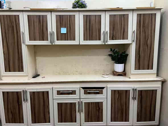 كاونتر المليوم فول نضافه سعر110الف مكان كلار 
 ***********
