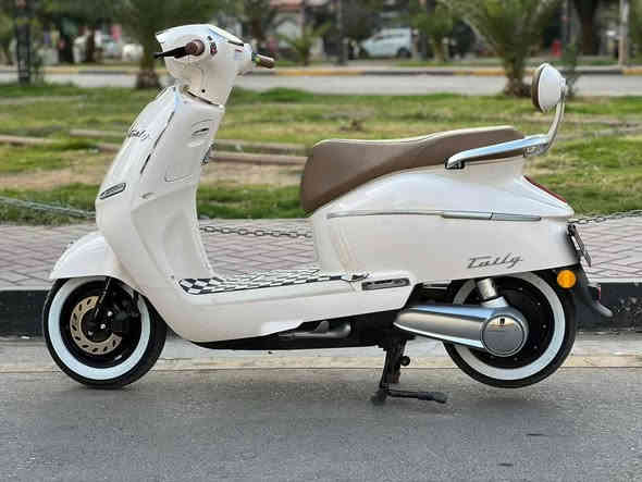 السلام عليكم اخوان دراجه شحن البيع صار اسبوعين من اخذته كفاله عامه شتريته مليون وميه وخمسين وصل موجود ٩٠٠ ابيع بغداد الشعله ***********
