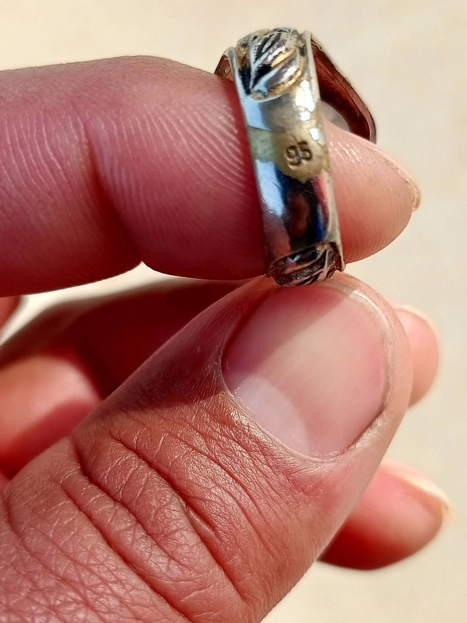 محبس للبيع وقالب البييع مدينة الصدر ***********
