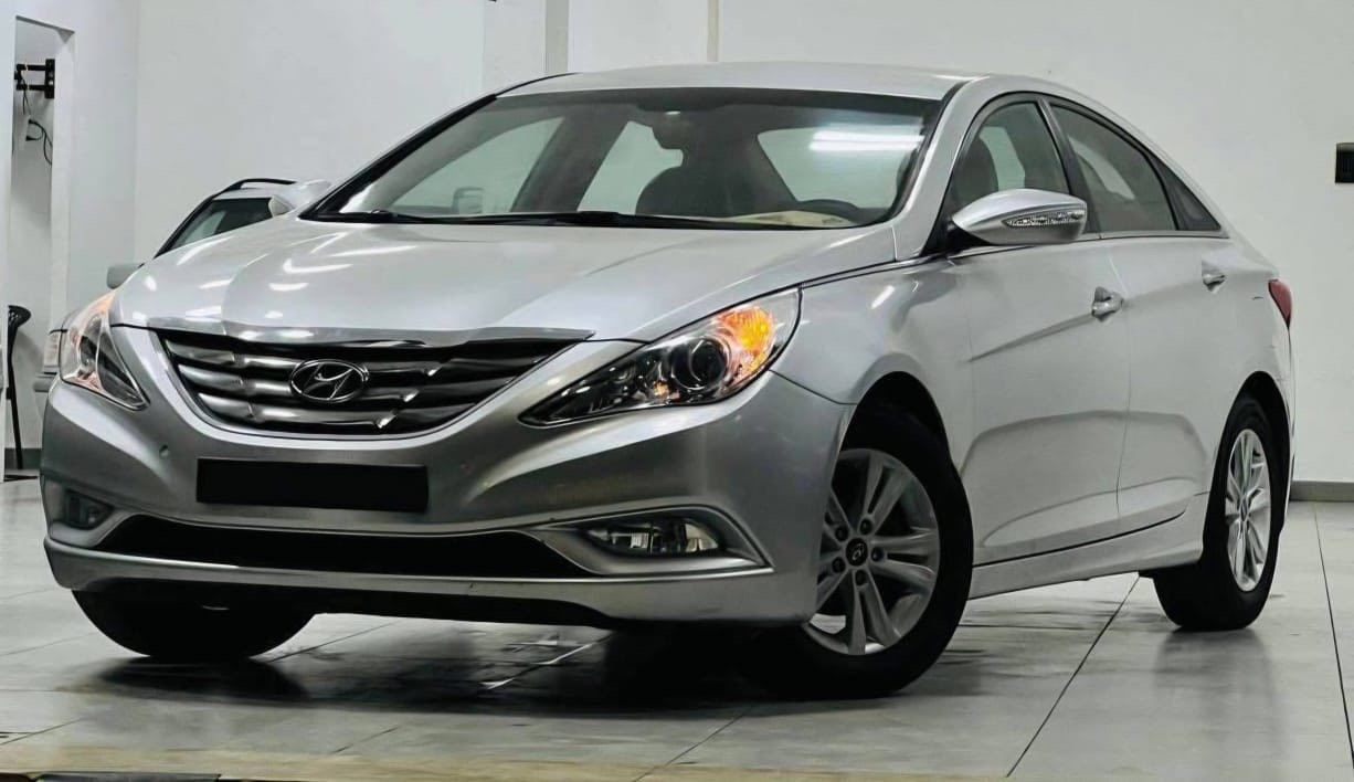 سوناتا 2013
فول مواصفات عدا الفتحه
سياره جاهزه على اخر حبايه جديده
هسه طلعتهه من مركز صيانه سويتلهه ادامه
وهي الصوره بالمركز ادامه كامله الكل السياره
حتى بوليش سويتلهه سياره تخبل بالعافيه على الياخذهه
السعر 75 وبيهه مجال هاص مغلق
اتصل موجود 24 ساعه بي وقت اتصل
***********
