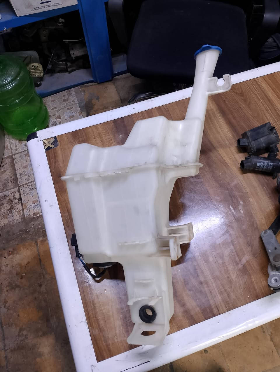 اكسنت مضلع . ريو مضلع 
ذراع ماسحه زوج ١٠ الاف
يده ماسحات ١٥ الف
يده لأيت ١٥ الف
ماطور ماسحات  ١٥ الف
ماطور زراكات ١٥
دبه زراكات ٢٥  الف
اصلي تفصيخ 
بغداد الامين شارع المعلمين محل القسواء 
توصيل بغداد والمحافظات 
***********
