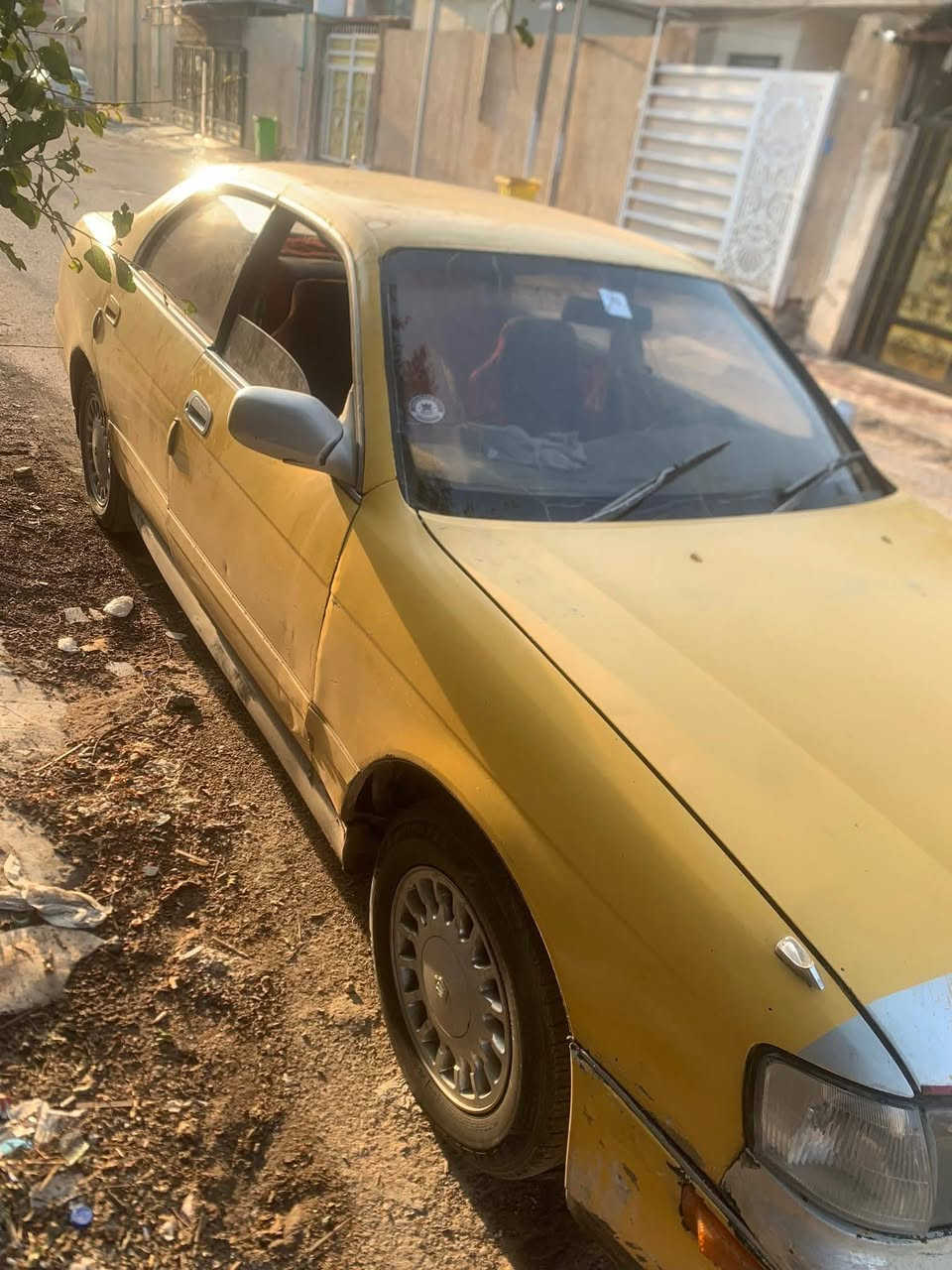 السلام عليكم. بطه متصل رقم بصره حرف،... ر راعيها، بالبصره،.السنويه منتهيه. تخم تايرات  جدد حداديه جدد لايت، هورن شغالات. الكهربائيات كلشي شغال بيها. كير مكفول المكينه بيها دخنه. يعني بگن.....  ابيع هلموحود. للمراوس وبيع ٣٥ وبيها مجال. مكاني بصره... ***********
