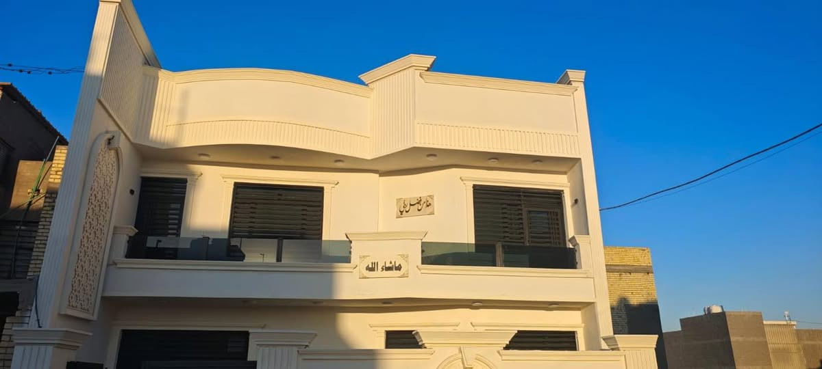 بيت بل مالكي 150 متر 
طابقين يحتوي على 6 غرف نوم اوصاله اومطبخ جبير 
***********
