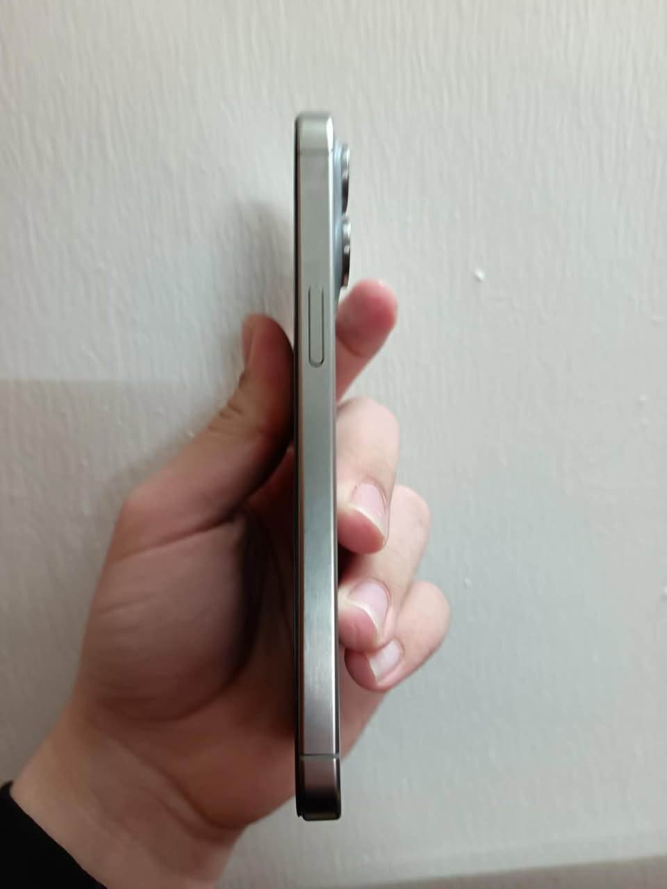 للبيع فقط.             ((السعر 690وبي مجال بسيط))

ايفون 15برو ماكس. 🩶
ذاكره 256دبل سيم ((شرق اوسط))
نضافه فول
فيس أيدي شغال 🙂
بطارية 90🔋
فقط امبدل شاشة Gx
للاستفسار. ‭٠٧٧٧ ٨٢٢ ٨٨٠٢‬. 

  ((السعر 690وبي مجال بسيط))
