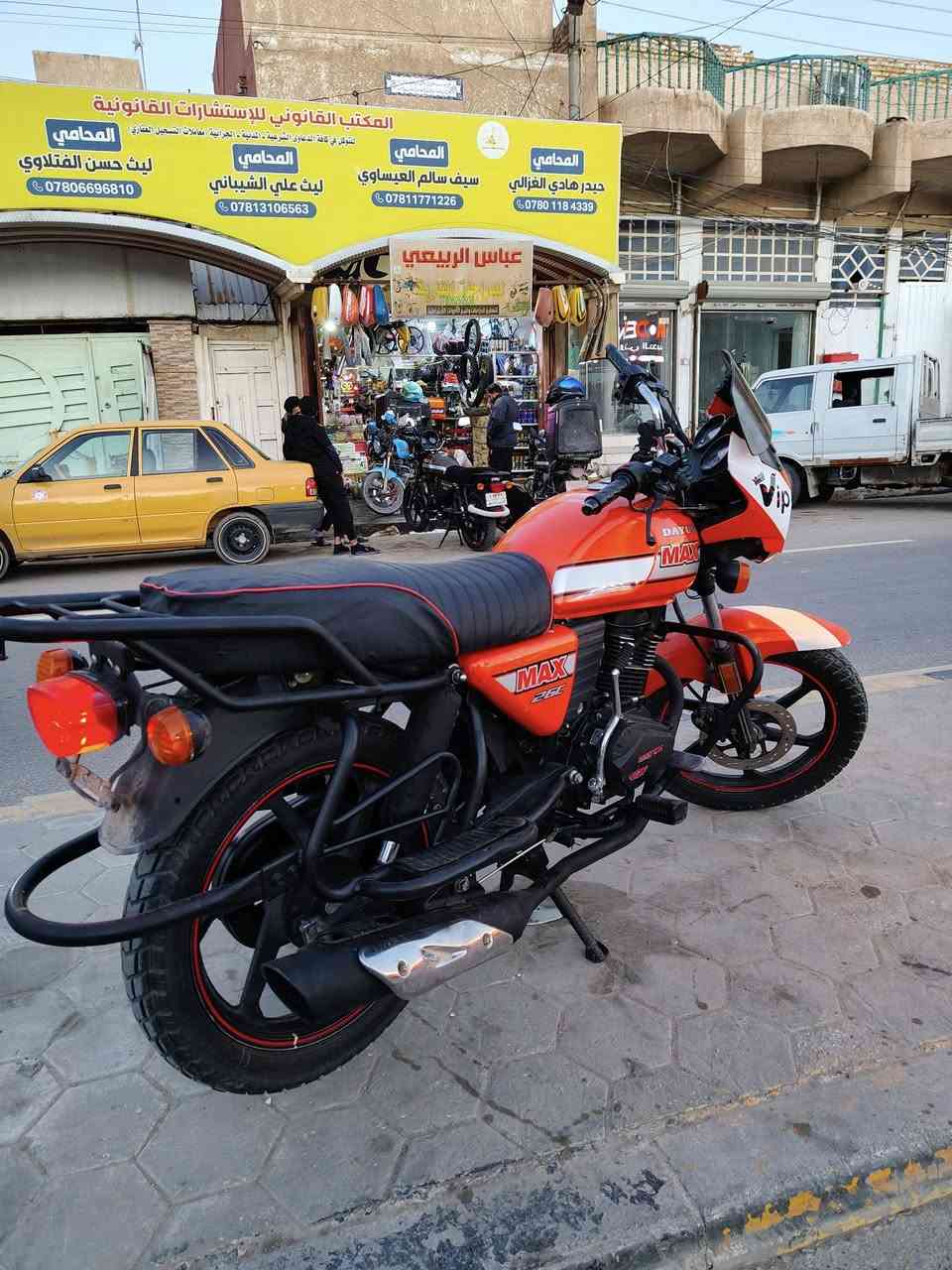 سلام عليكم .دايون 23 رقم نجف وسنويه بأسمي مكاني نجف سعر 2.150 وبيها مجال قليل حك الجيه الدراجه خير من الله  وهذه رقمي ***********
