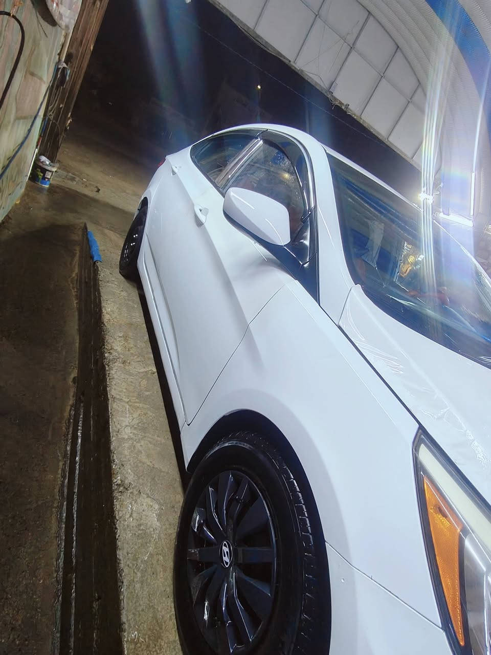 السلام عليكم// اقره منشور كامل وبيك خير وتدلل
اكسنت2016 امريكي مكينه1600
(((.  بيها باب  وربع صبغ فقط.  )))
(((.   سونر موجود بالمنشور   )))))
هزه جديده  رقم بغداد الانكليزي لوحات جديده بأسمي  سنويه ل2030 مداور ثاني يوم
ماشيه123 حقيقي دك جرس
ضايفلها شاشه لكزز لدشبول وكامره
مسويلها حداديه اماميه خلفيه جديد قبل سبوع كفاله 100/100. 
كير وحداديه كفاله تبريد تدفئه شغال فول
قبل شهر مسوي ادامه//تنضيف حساس الكام//تنضيف حجر  الولفات//تنضيف الجويتر//تنضيف ولف التبخيرvvt//تبديل تخم بخاخات وكاله//فحص دهن البريك والباور//
تنضيف الدكشن البارد والحار// فحص مجاول بواسطه جهاز// فحص دفع الفيت بم//
مكان السياره (((.  نجف.  )))
رقم الهاتف(((.  ***********.   )))
سعر السياره((((    97   ))))
