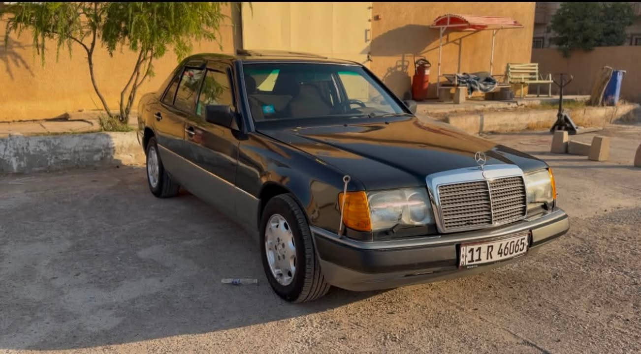 سلام عليكم
للبيع مارسدس دب 1991 
السياره مكفوله للأخير 
منظومة تبريد جديدة ✅
محرك خير من الله ✅
كير خير من الله ✅
صدر خلفي جاهز ✅
صدر امامي جاهز ✅
بلكات / نوزلات / فيتبام كله ادامه جديد ✅
السياره رقمهه بغداد مشروع وطني وسنويه ب اسمي شرط التحويل ثاني يوم 
مكاني ديالى شهربان 
للاتصال ***********
