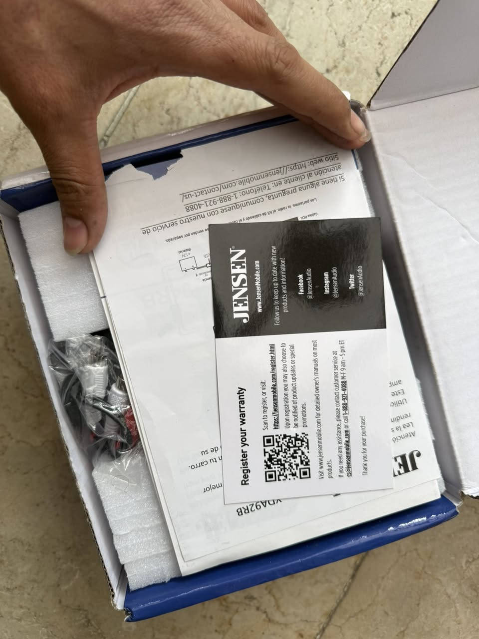 امبلي فاير جينسون امريكي 🇺🇸
2چنل 600 واط 80 ارمس على ال4 اوم 
120 ارمس على 2 اوم البرج 240 ارمس تكدر تشغل عليه ساب بي تطبيق تنزله بالموبايل تتحكم بكلشي بي  وفر سعره 100 الف مكاني بغداد الزعفرانية ومتوفر توصيل ***********
