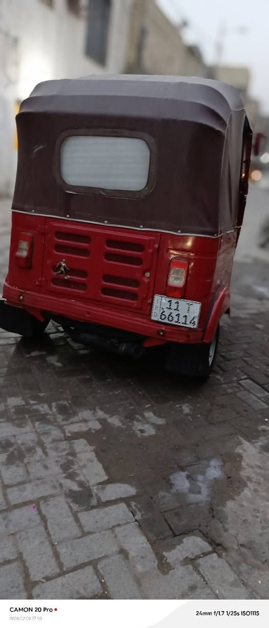 السلام عليكم تكتك 2019 شهر  10رقم بغداد نكليزي بسمي تحويل ثاني يوم بيه بدي مال 17 تكتك مرشوشه تكتك جاهزه كبل للشارع كير مكينة فول تخم تاير السعر 4 و500 المكان بغداد مدينه الصدر ***********
